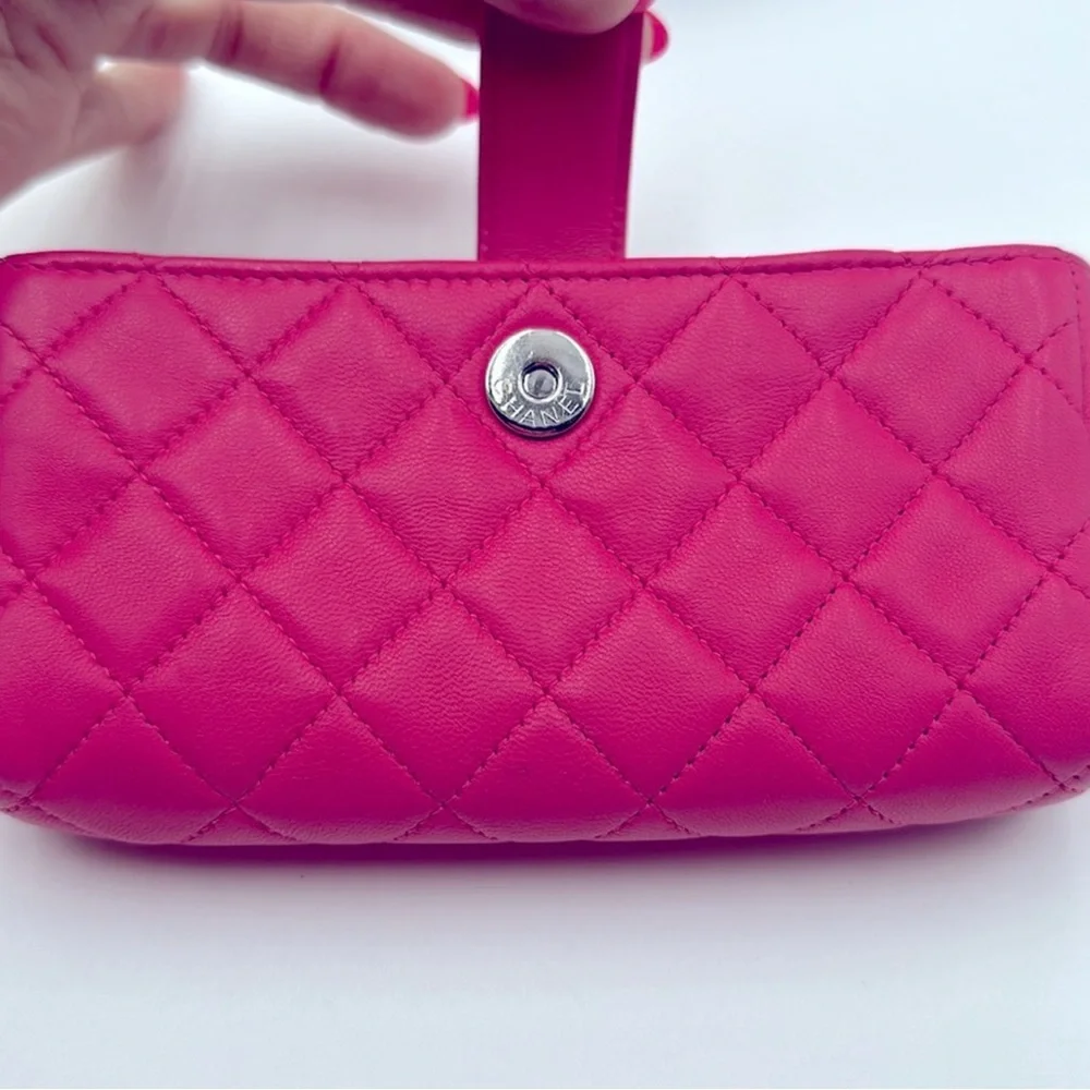 CHANEL Matelasse Lambskin Quilted Mini Clutch with chain and SUEDE DUST BAG - Picture 7 of 9